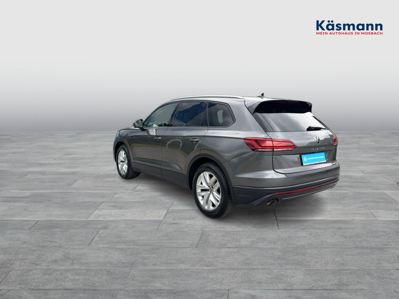 Volkswagen Touareg 3.0TDI 4Motion AHK LUFTF NAVI KAM LED — photo 4
