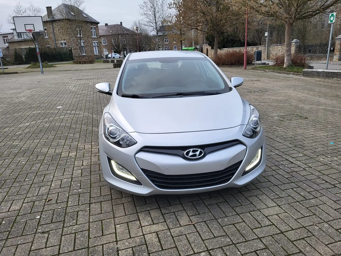 Hyundai i30 i30 1.6 GDi Lounge Argent - 2