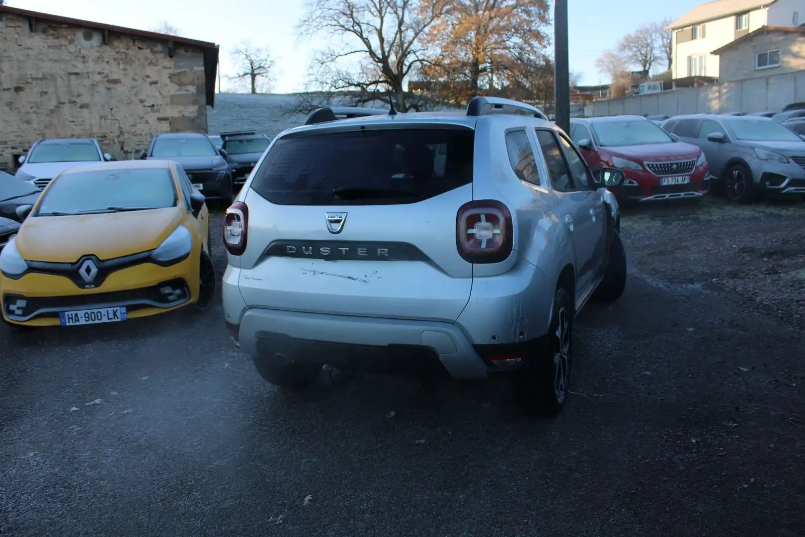 Dacia Duster PRESTIGE LUXE 1L5 BLUEDCI 115 BOITE 6V RÉGULATEUR BLUETOOTH CAMÉRA GPS ATTELAGE Gris - 2