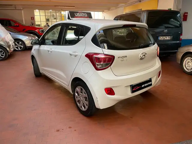 Hyundai I10 view 4