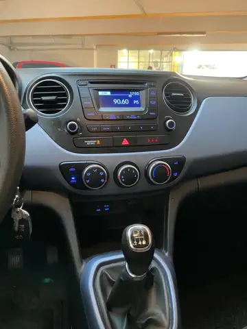 Hyundai I10 view 8