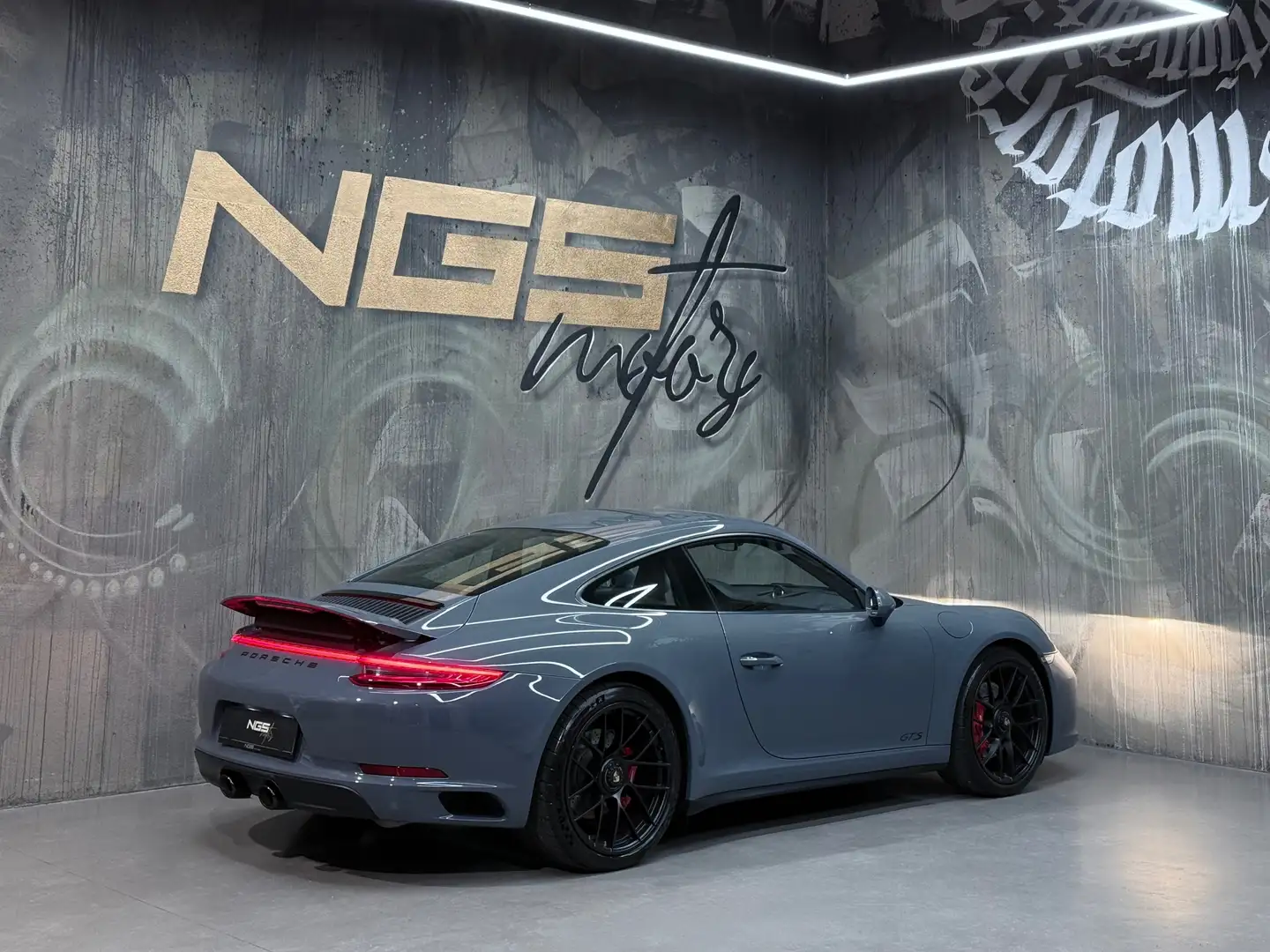Porsche 991 Carrera 4 GTS 991.2 Facelift APPROVED 2028 PDK Grau - 2