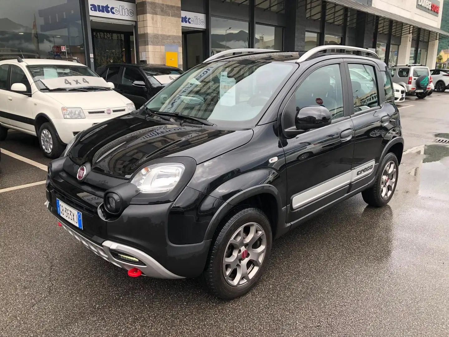 Fiat Panda 0.9 t.air t. Cross 4x4 Negro - 1
