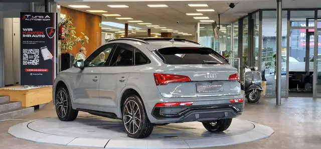Audi Q5 view 6