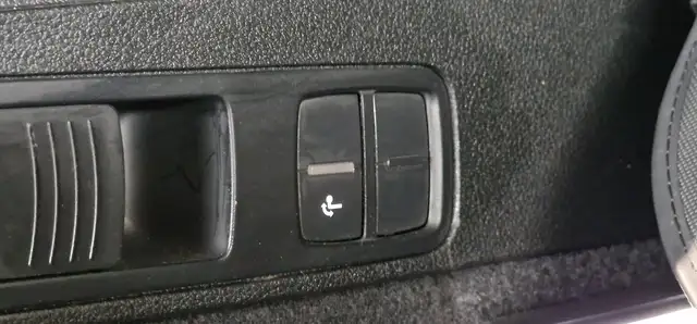 Audi Q5 view 11