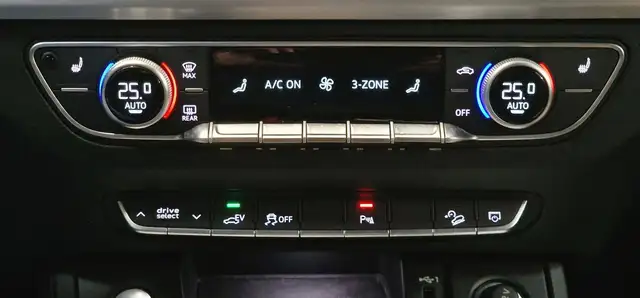 Audi Q5 view 22
