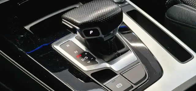 Audi Q5 view 23