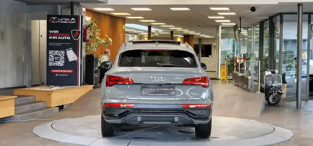 Audi Q5 view 8