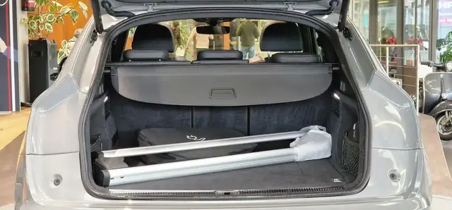Audi Q5 view 9