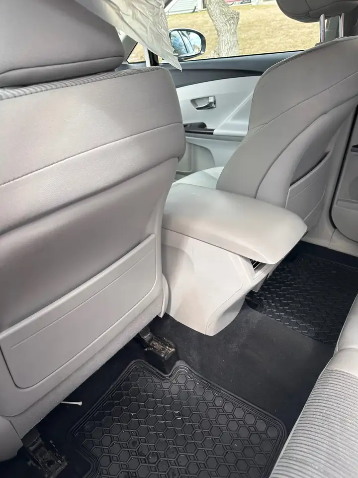 Toyota Venza снимка Toyota Venza