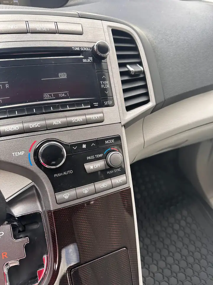 Toyota Venza снимка Toyota Venza