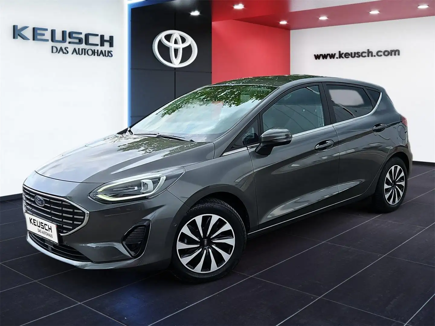 Ford Fiesta FIESTA TITANIUM 1,0 ECOBOOST HYBRID 92/125PS M6 Grau - 2