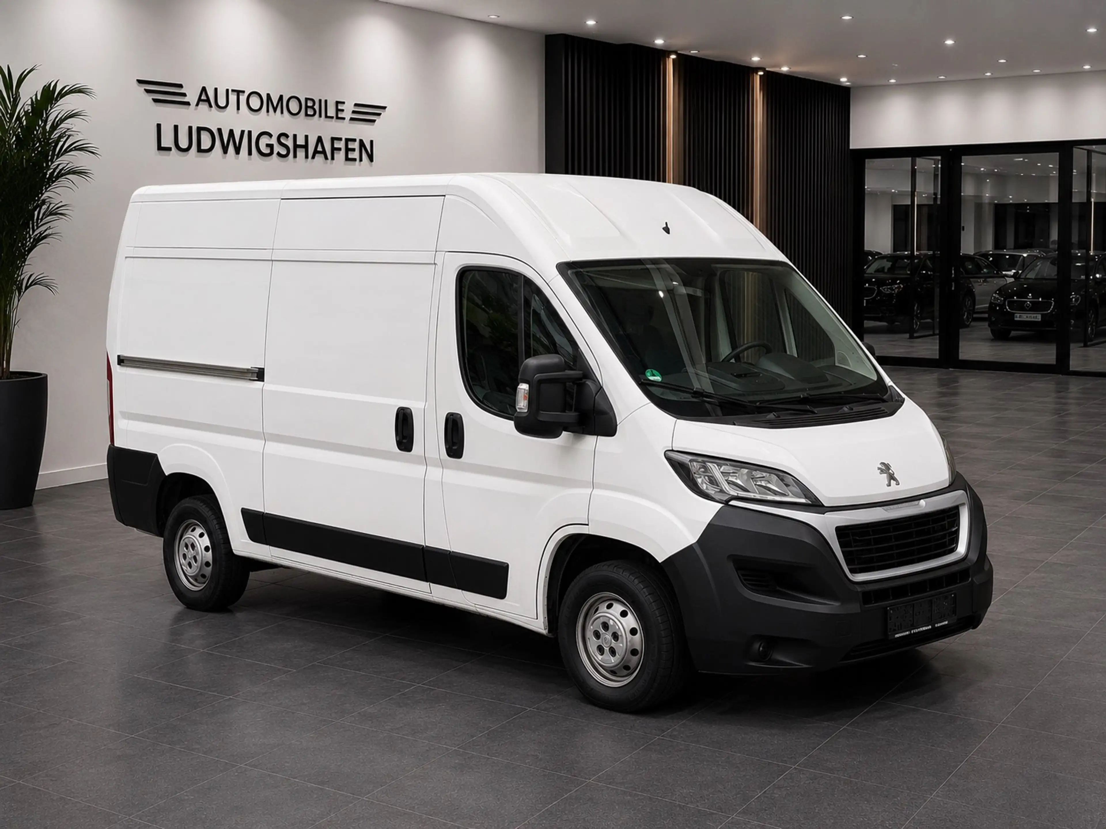 Peugeot Boxer Cam/Navi/2S-Türen/333 L2H2 Premium BlueHDi 130