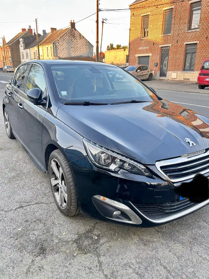 Peugeot 308 Full Options 2.0 BlueHDi 150 ch Moteur H