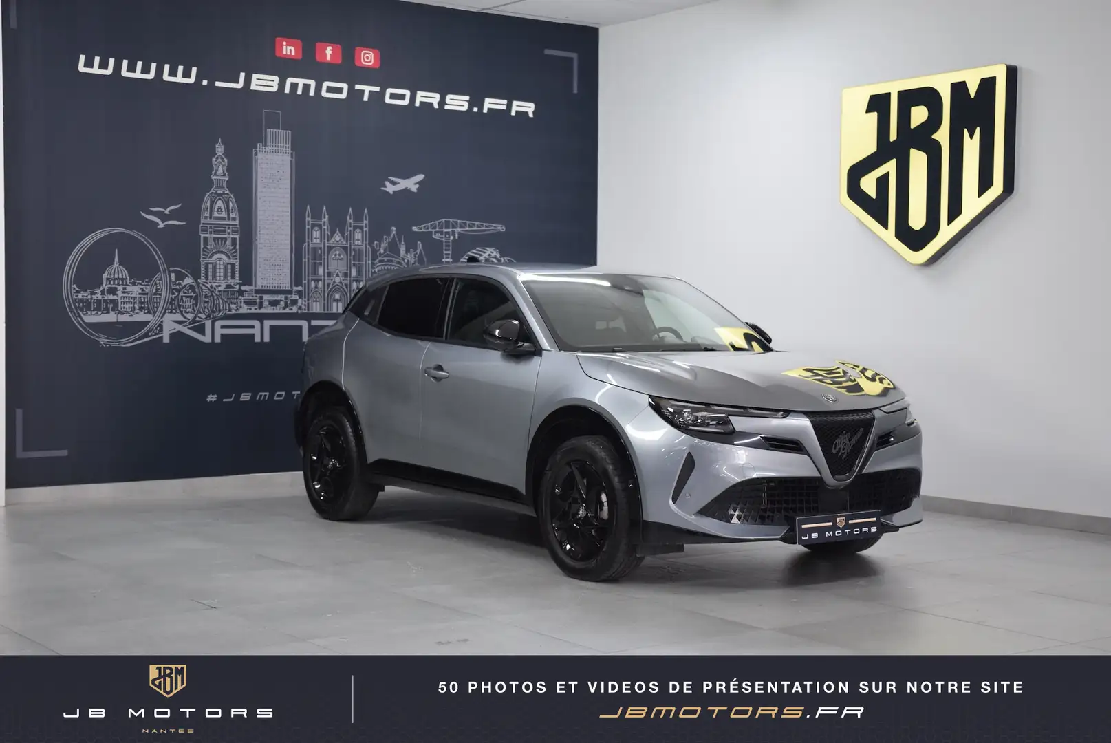 Alfa Romeo Junior 1.2 HYBRIDA 136CH PREMIUM eDCT6 Gris - 1