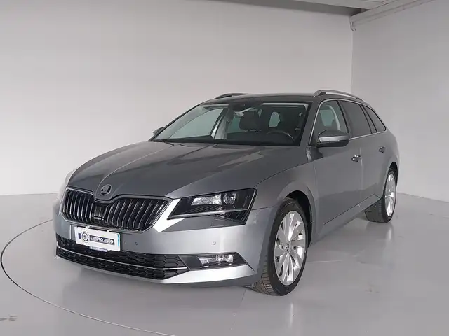 Skoda Superb Superb Wagon 2.0 tdi Executive 4x4 190cv dsg 7m