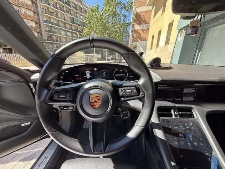 Porsche Taycan 2022, foto 10
