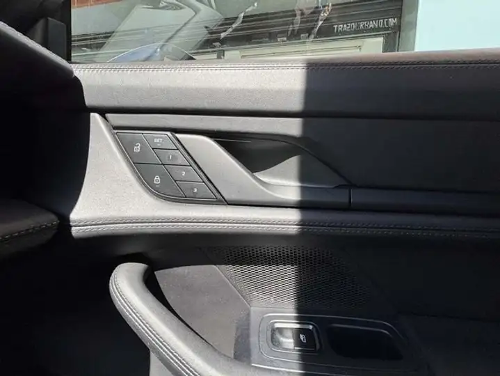 Porsche Taycan 2022, foto 12