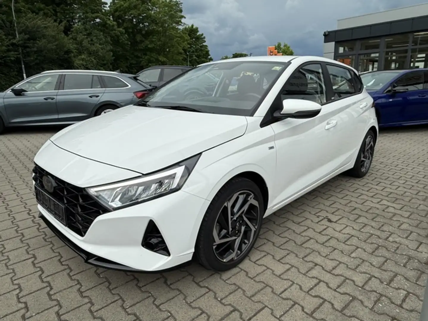 Hyundai i20 Intro Mild Hybrid Scheckheft - Sitzh. - Kamera - G Wit - 1