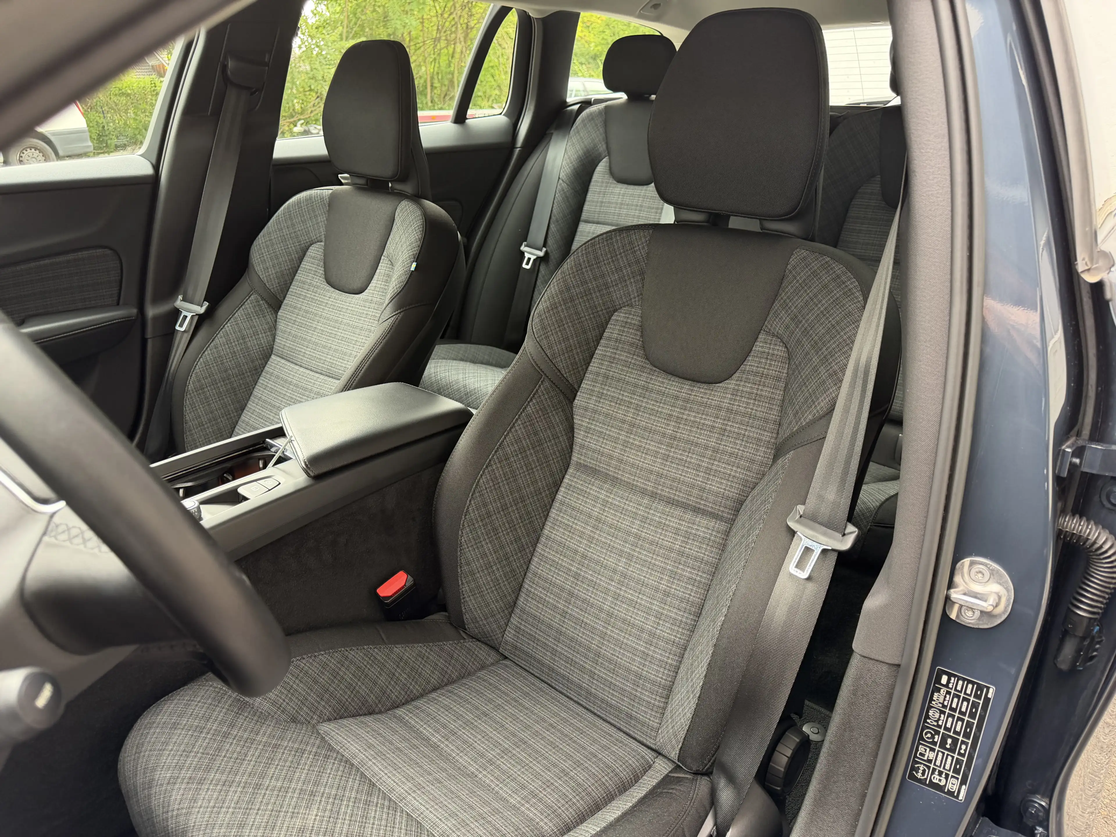 Volvo V60 Essential LED Virtual-Cockpit Rü-Kamera — photo 14