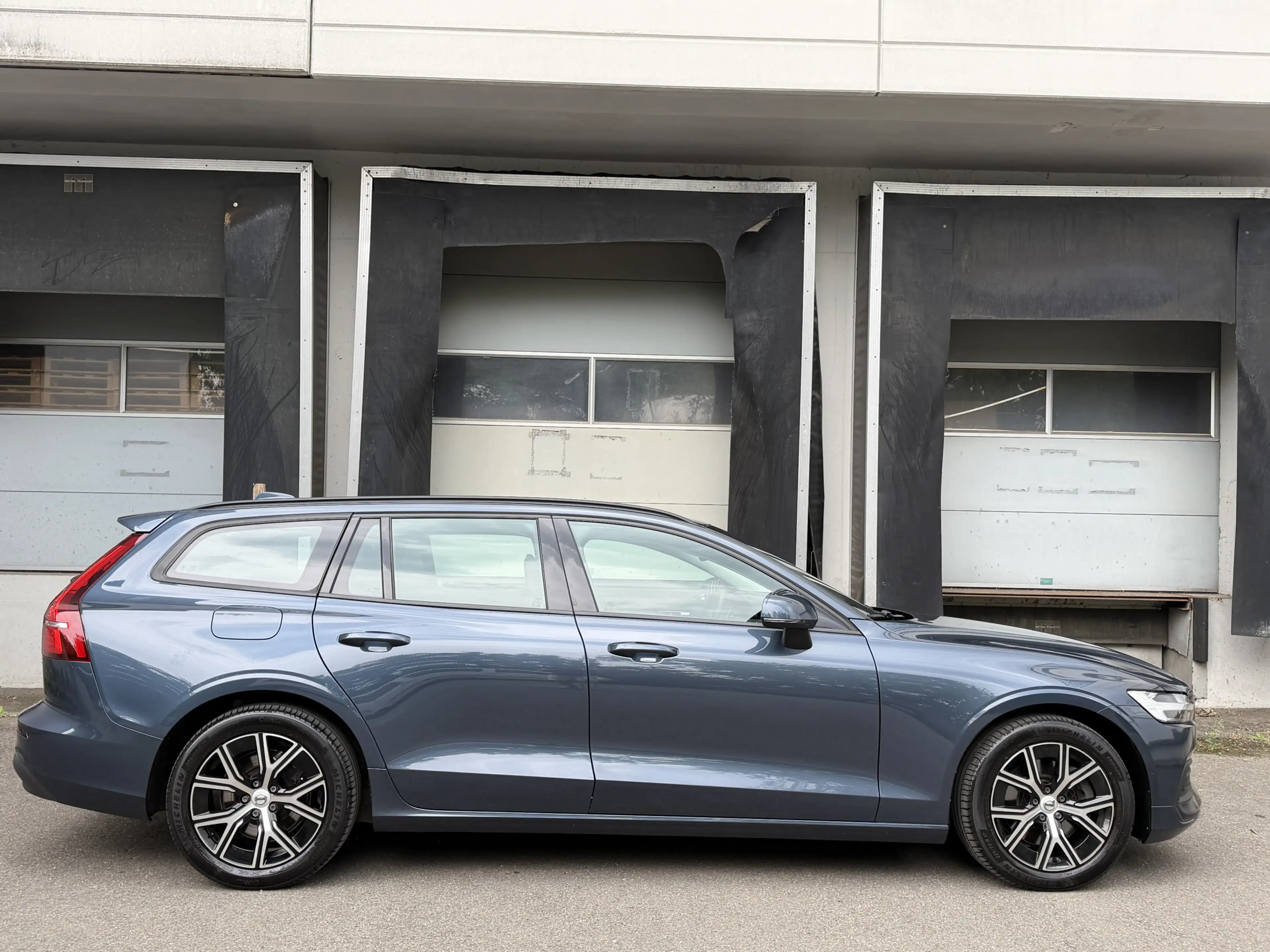 Volvo V60 Essential LED Virtual-Cockpit Rü-Kamera — photo 7