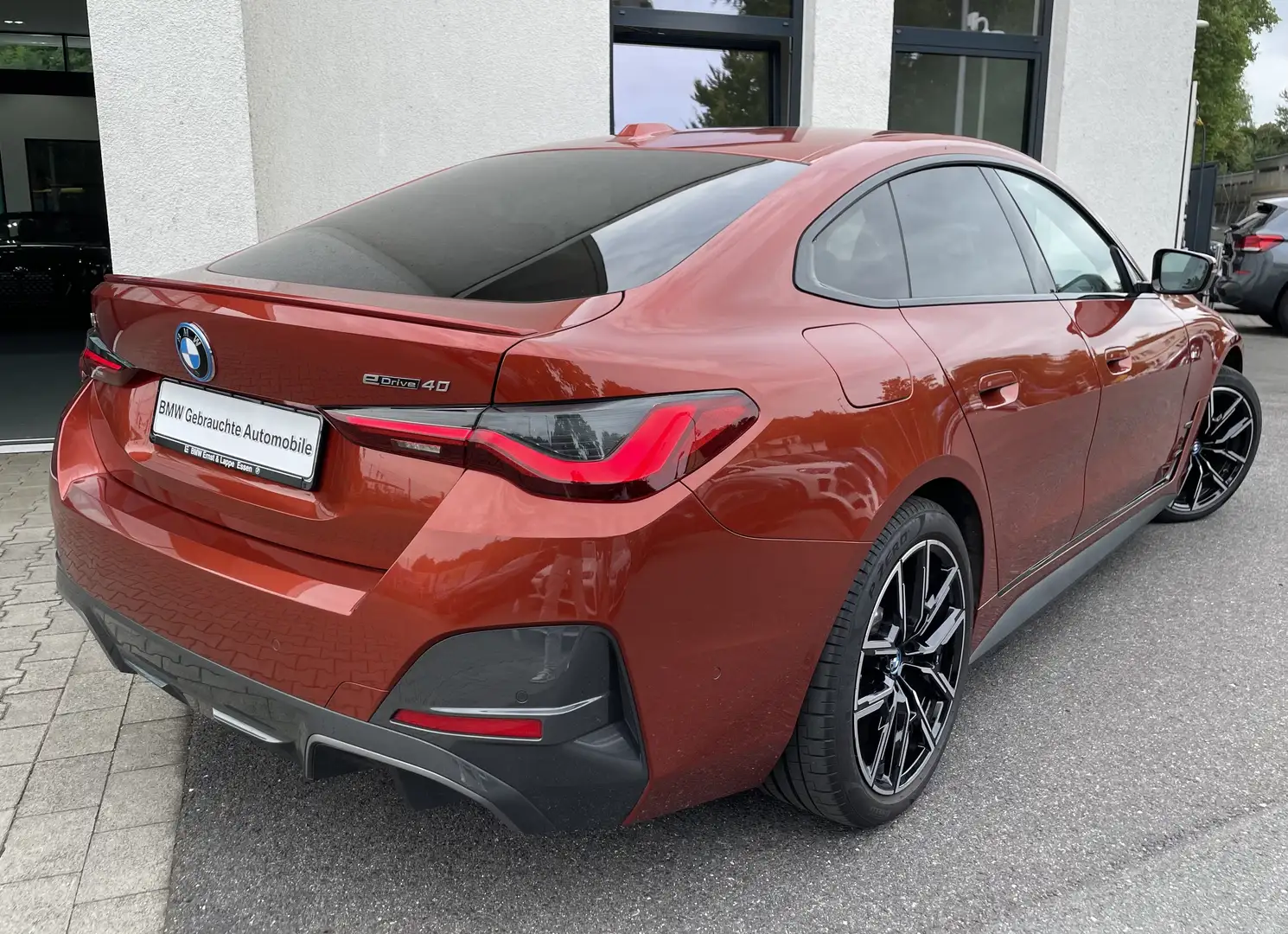 BMW i4 eDrive40 M Sport || Glasdach DrivingAssProf Arancione - 2