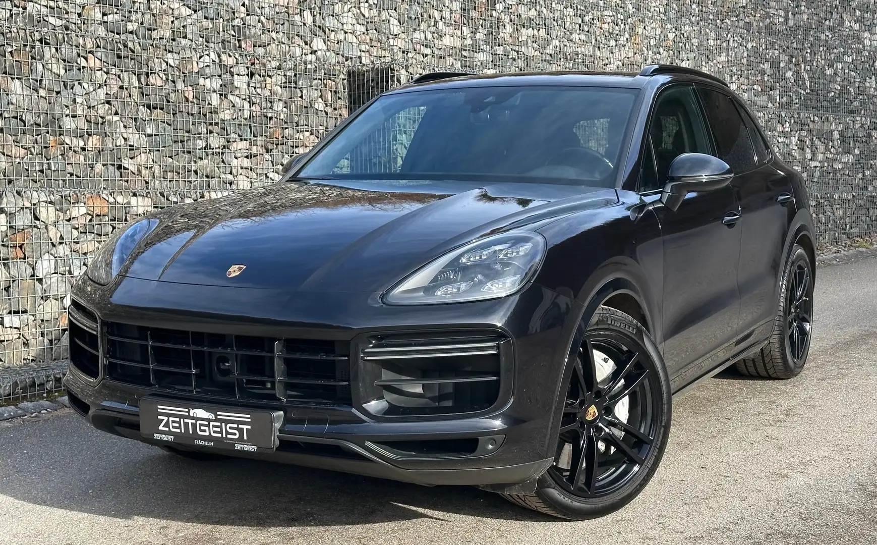 Porsche Cayenne Turbo,MATRIX,SERVO+,ACC,APPROVED,AHK.1.HD Zwart - 1