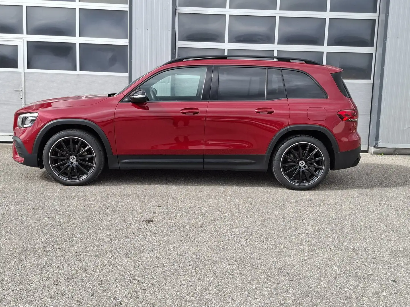 Mercedes-Benz GLB 250 4M AMG Distron Pano AHK Night Fahrassist Rouge - 2