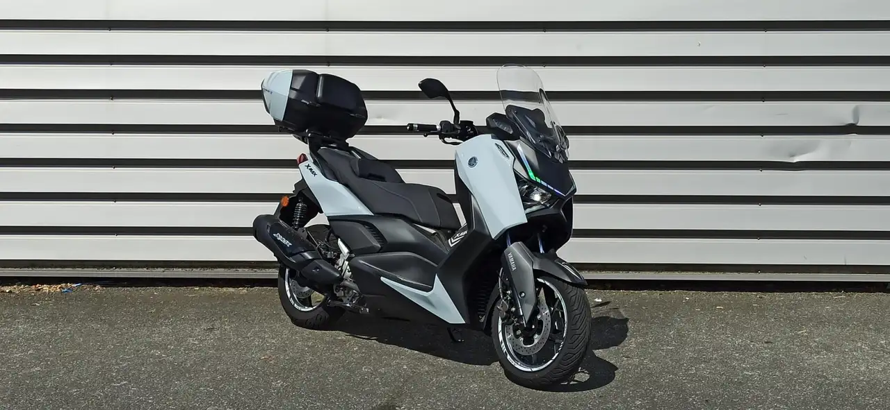 Yamaha X-Max 300