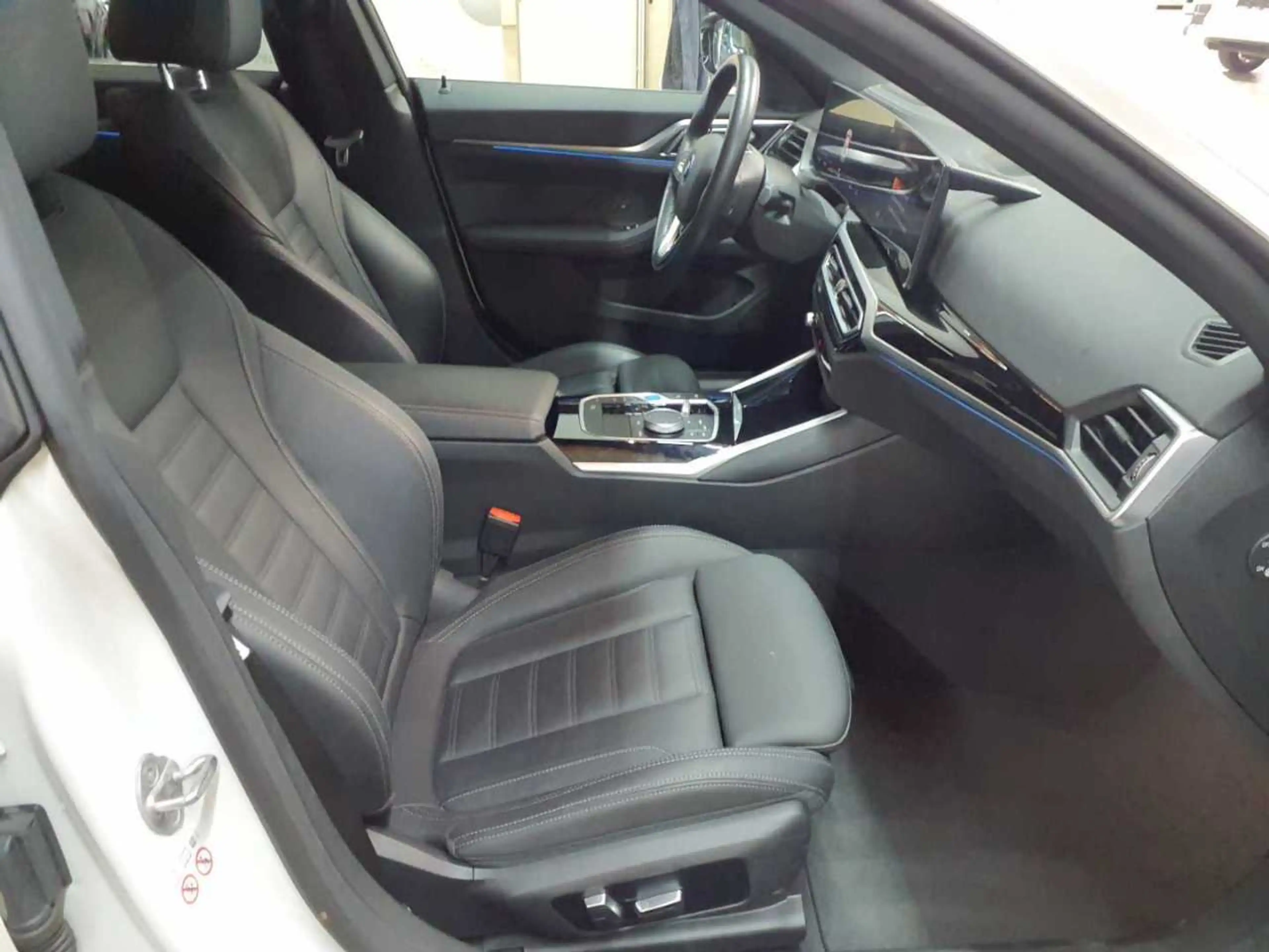 BMW i4 i4 eDrive40 Gran Coupe Navi Leder SHZ — photo 7