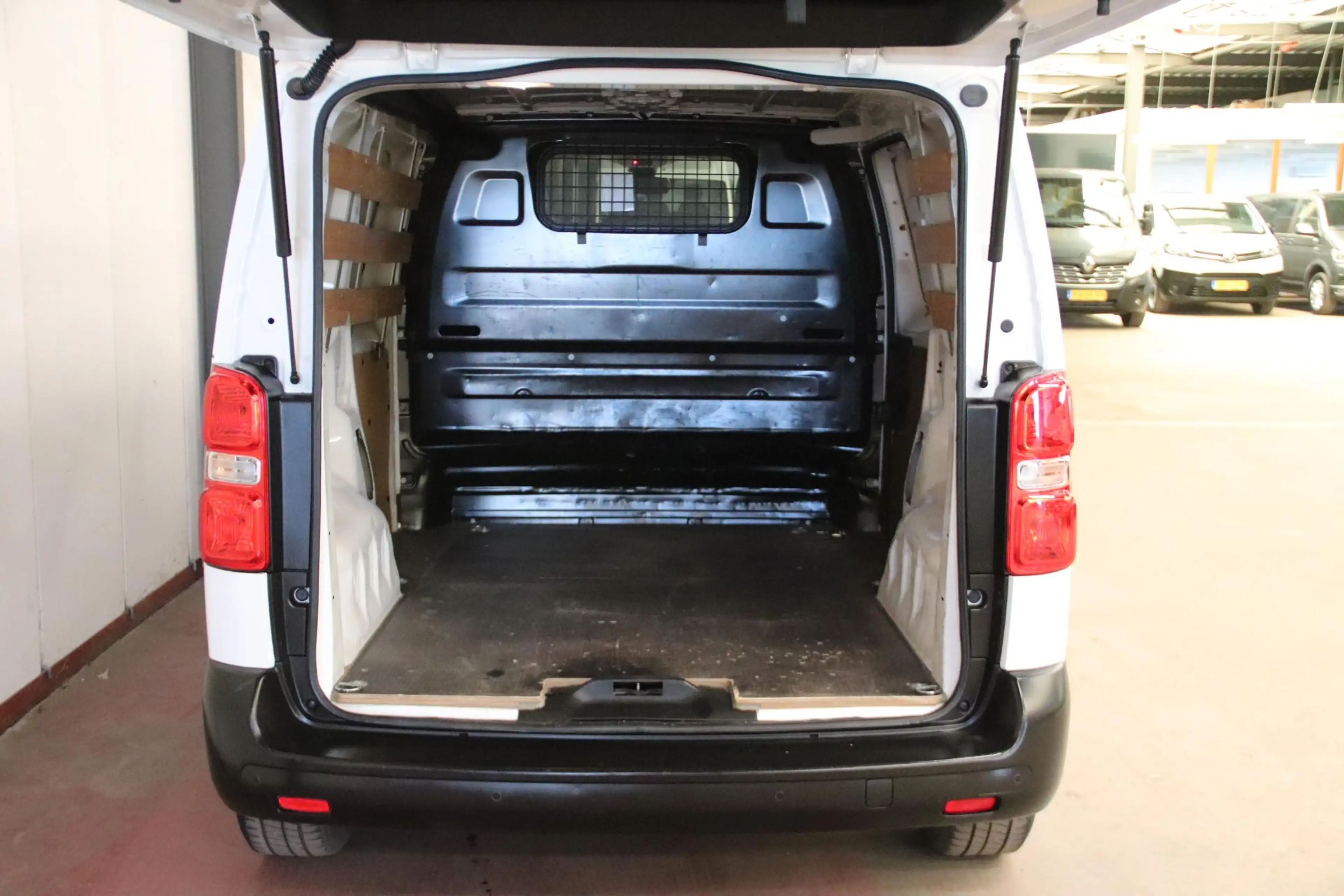 Peugeot Expert 1.6 BlueHDI AIRCO PDC — photo 3