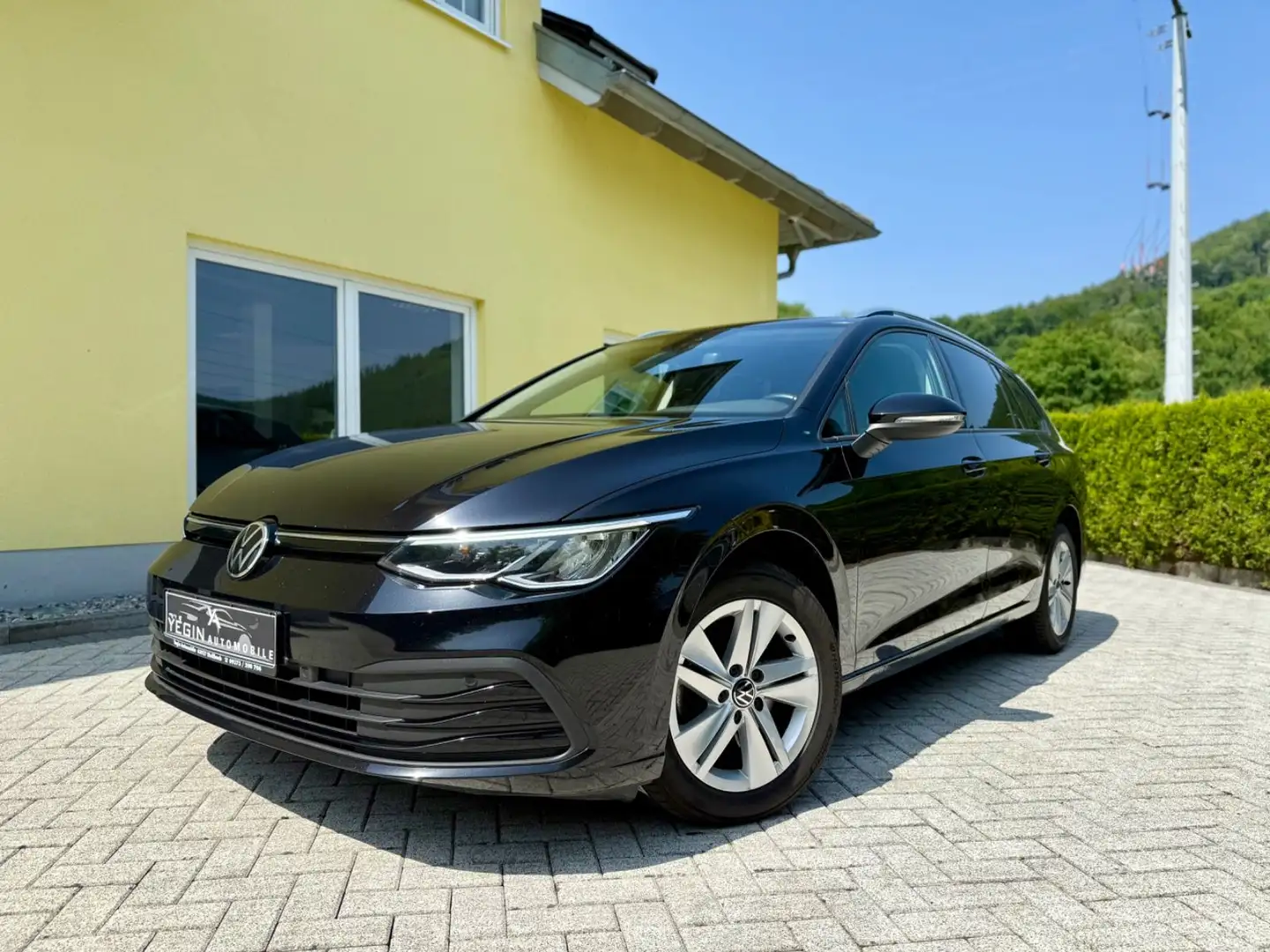 Volkswagen Golf VIII Variant 2.0 TDI Life Virtual-LED-PDC Noir - 2