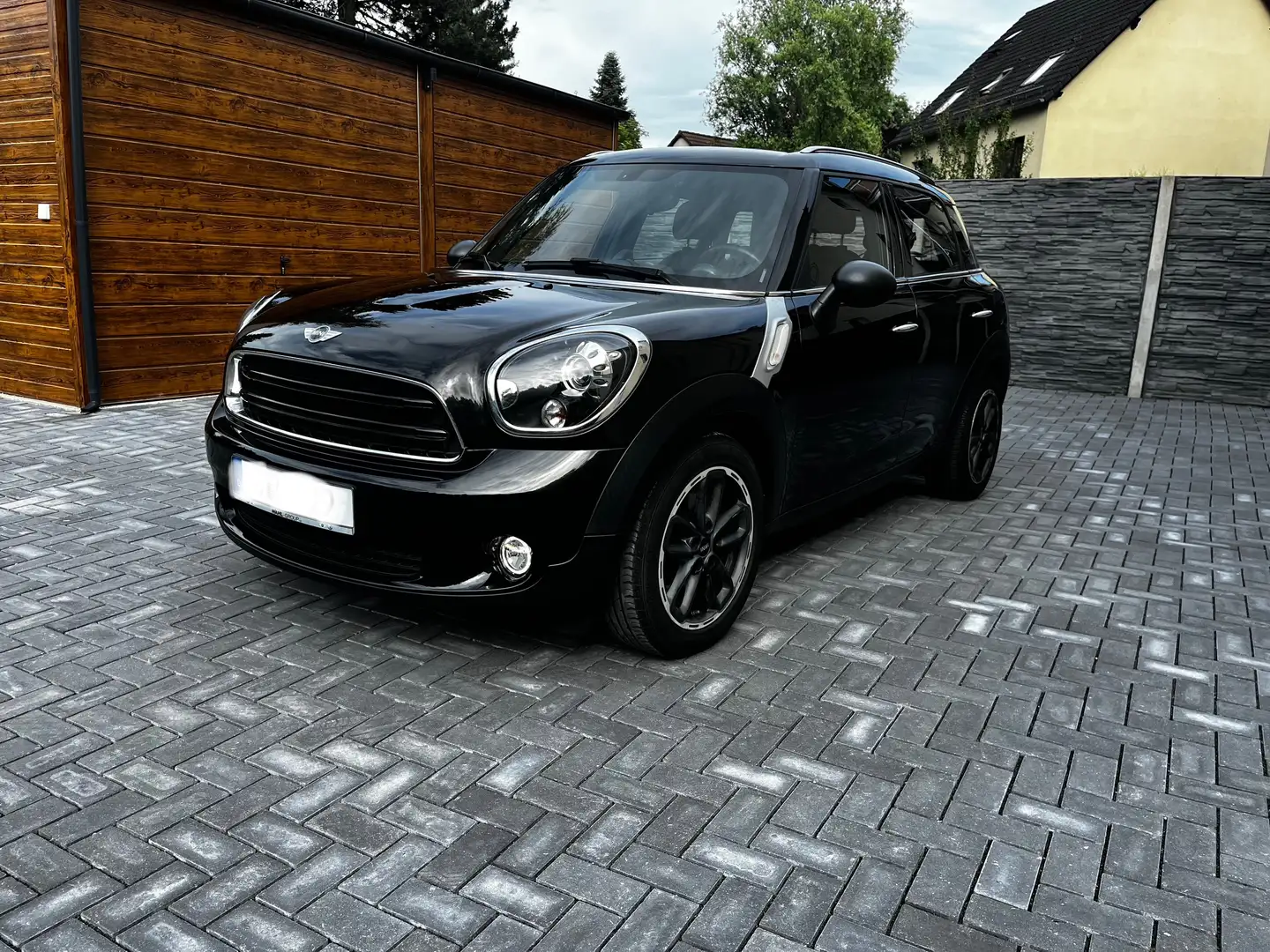 MINI One D Countryman EURO6 Diesel Xenon 17 Zoll Klimaaut. Sitzhzg. LED Černá - 1