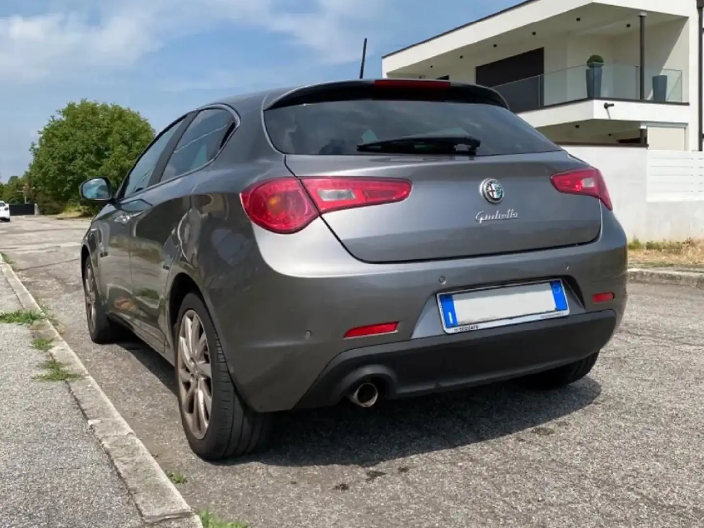 Alfa Romeo Giulietta Giulietta 1.4 t. Distinctive 120cv GPL Gri - 2