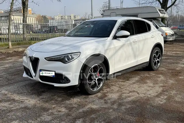 Alfa Romeo Stelvio Stelvio 2.2 Turbodiesel 210 CV AT8 Q4 Executive