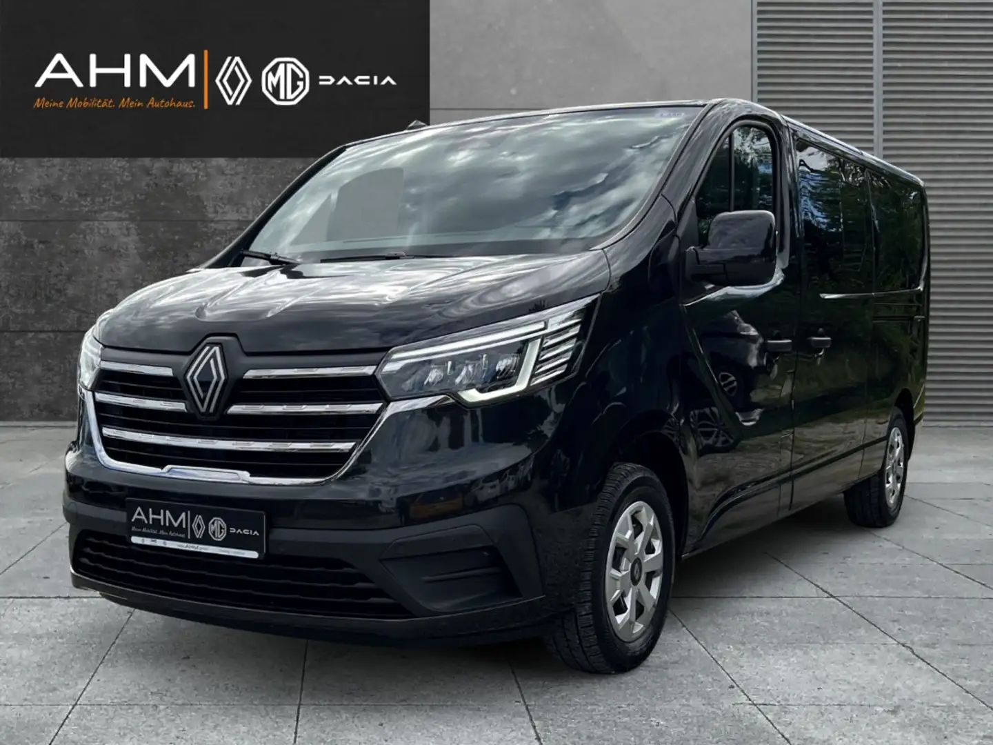 Renault Trafic Grand Evolution Combi L2H1 2.0 BLUE dCi 150 Schwarz - 1