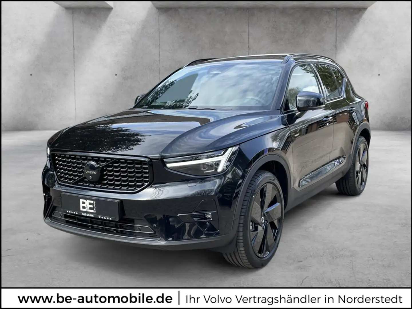 Volvo XC40 B4 Ultra Black Edition PANORAMA | 360° | HARMAN/KA Noir - 1