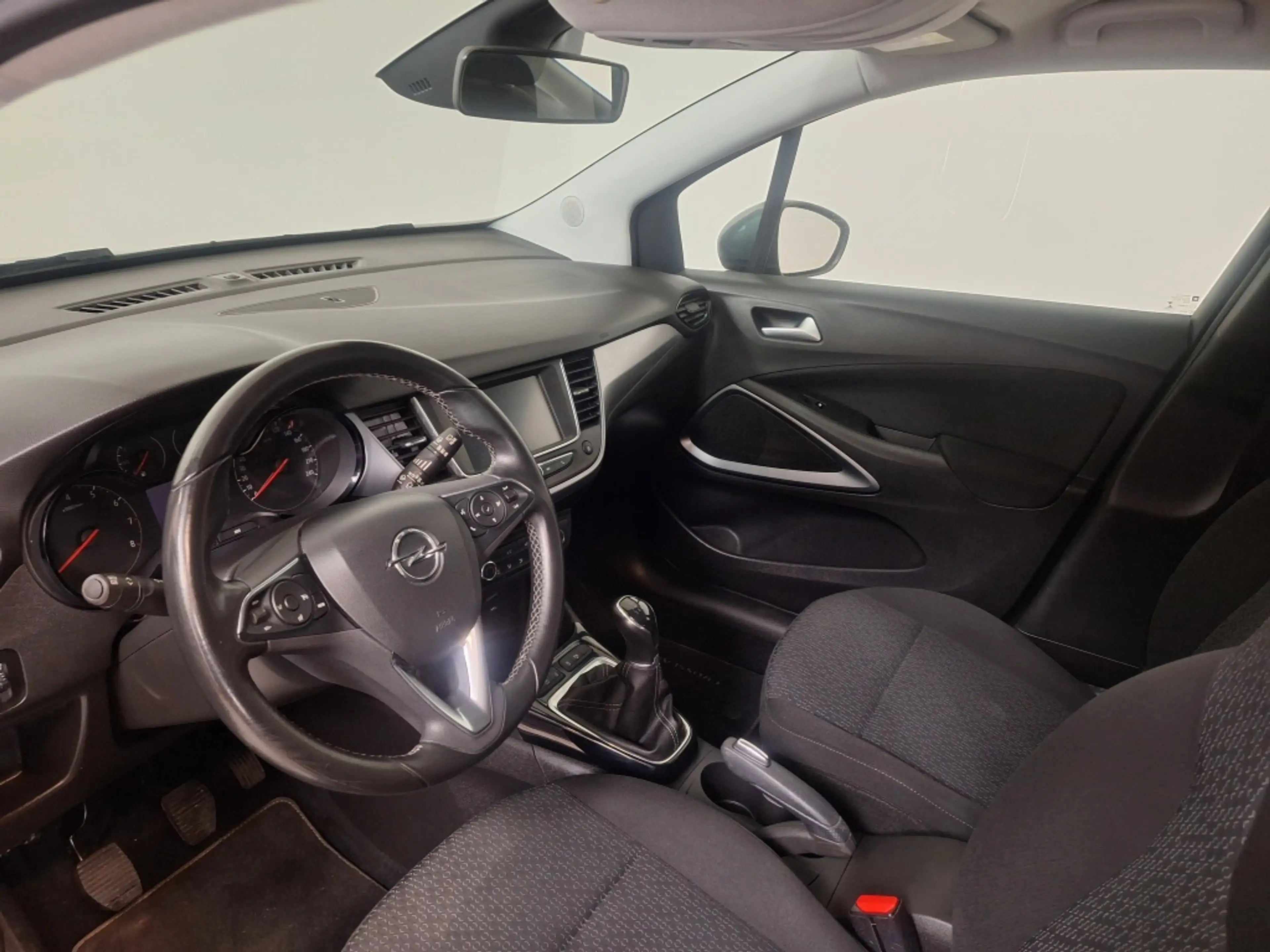 Opel Crossland X 1.2 T. Online Ed. — photo 7