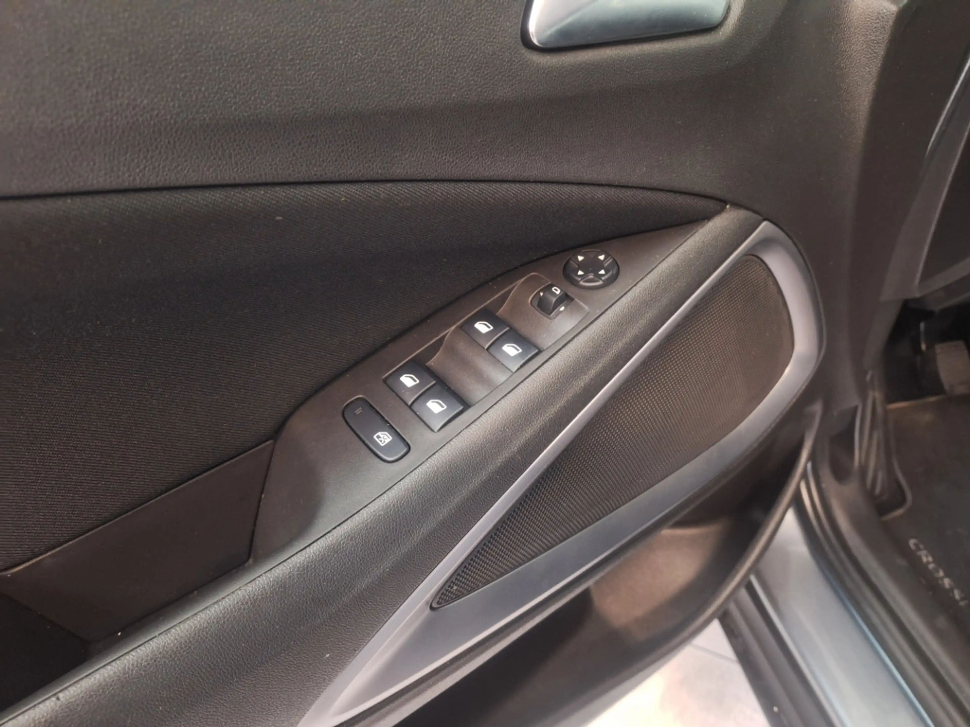 Opel Crossland X 1.2 T. Online Ed. — photo 8