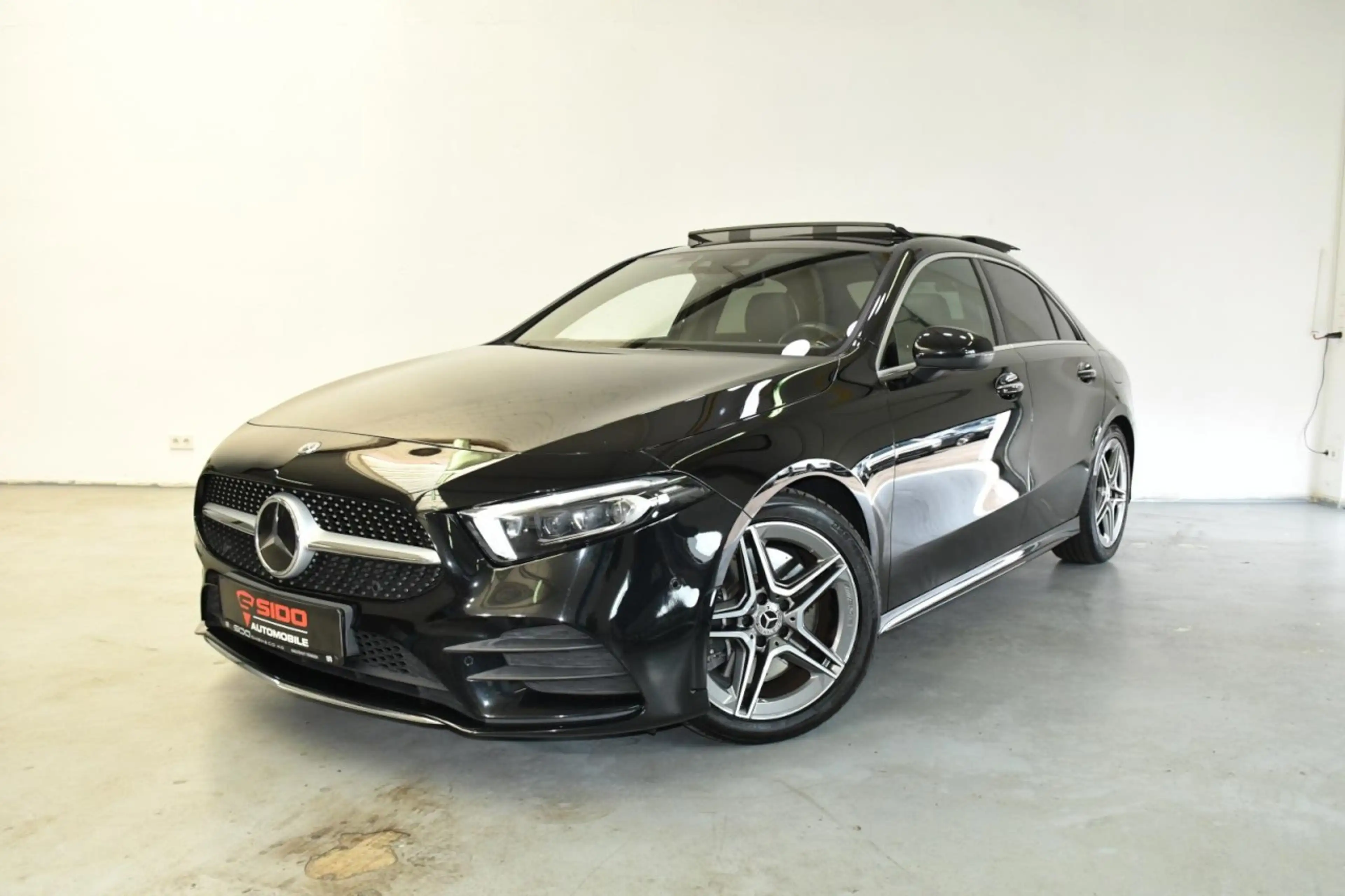 Mercedes-Benz A 250 AMG Limo. DiS*HuD*PAN*MEM*ST.HZ*BeLü*DASH* Klima