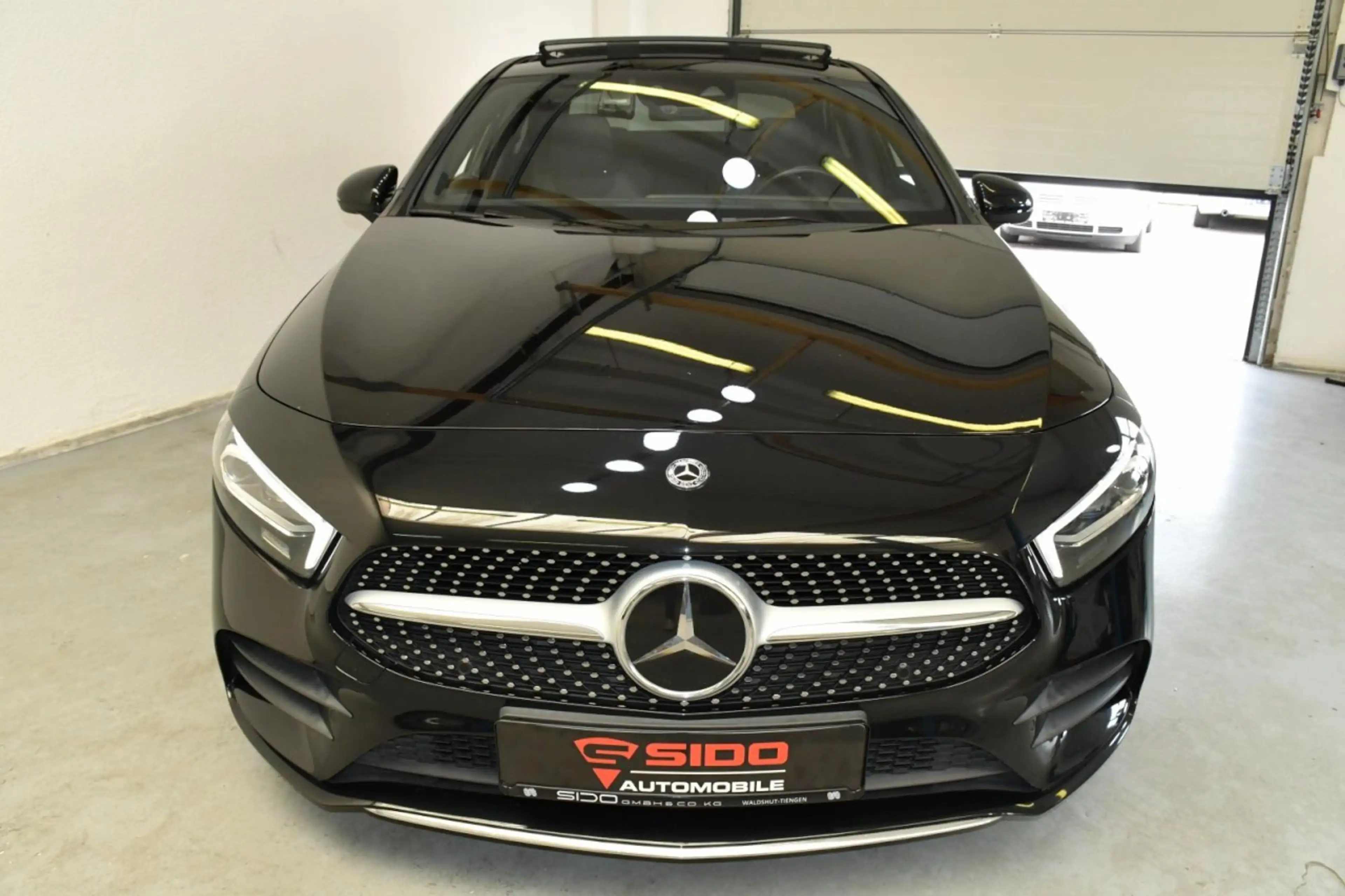 Mercedes-Benz A 250 AMG Limo. DiS*HuD*PAN*MEM*ST.HZ*BeLü*DASH* Klima — photo 3
