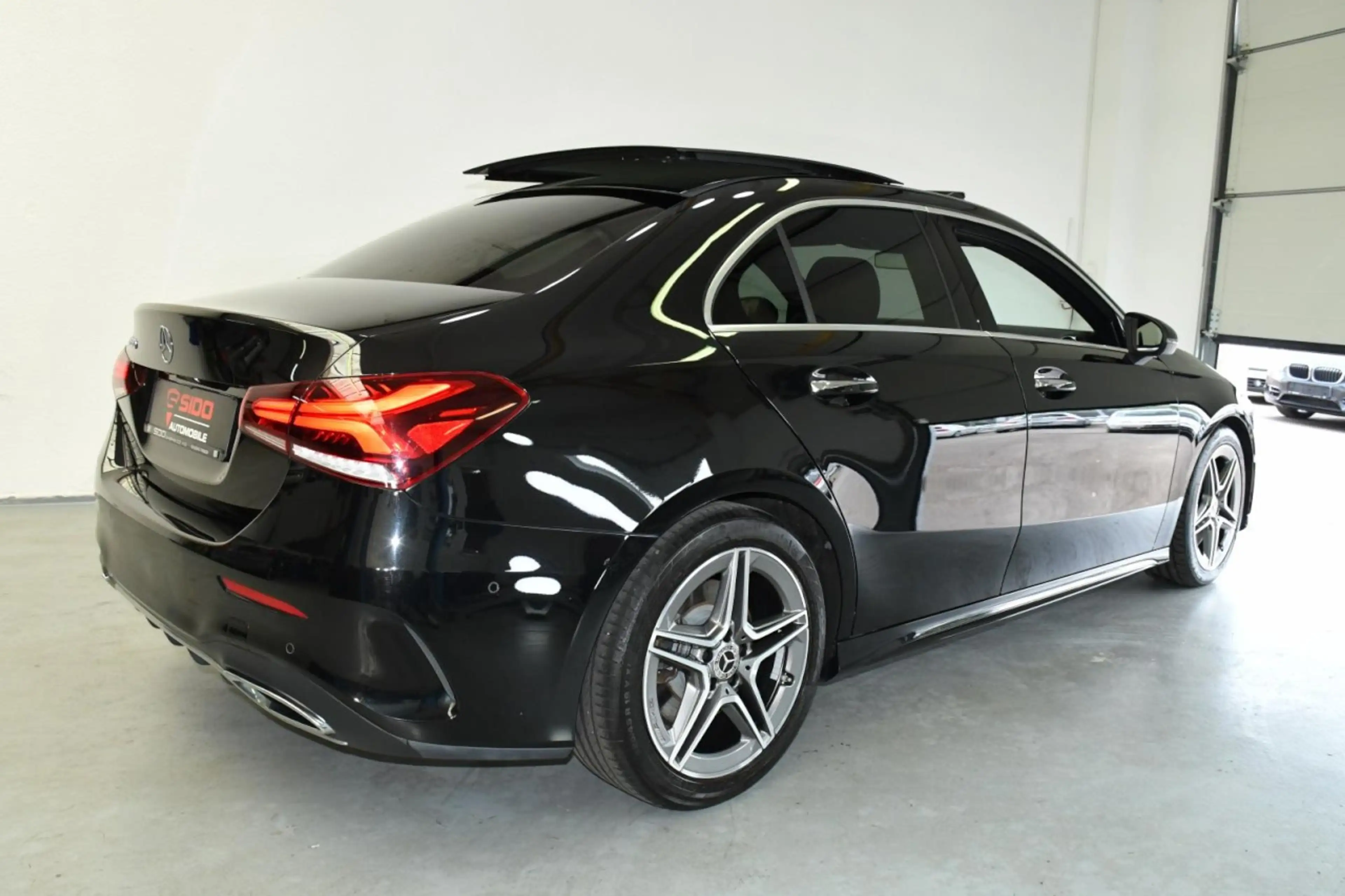 Mercedes-Benz A 250 AMG Limo. DiS*HuD*PAN*MEM*ST.HZ*BeLü*DASH* Klima — photo 6