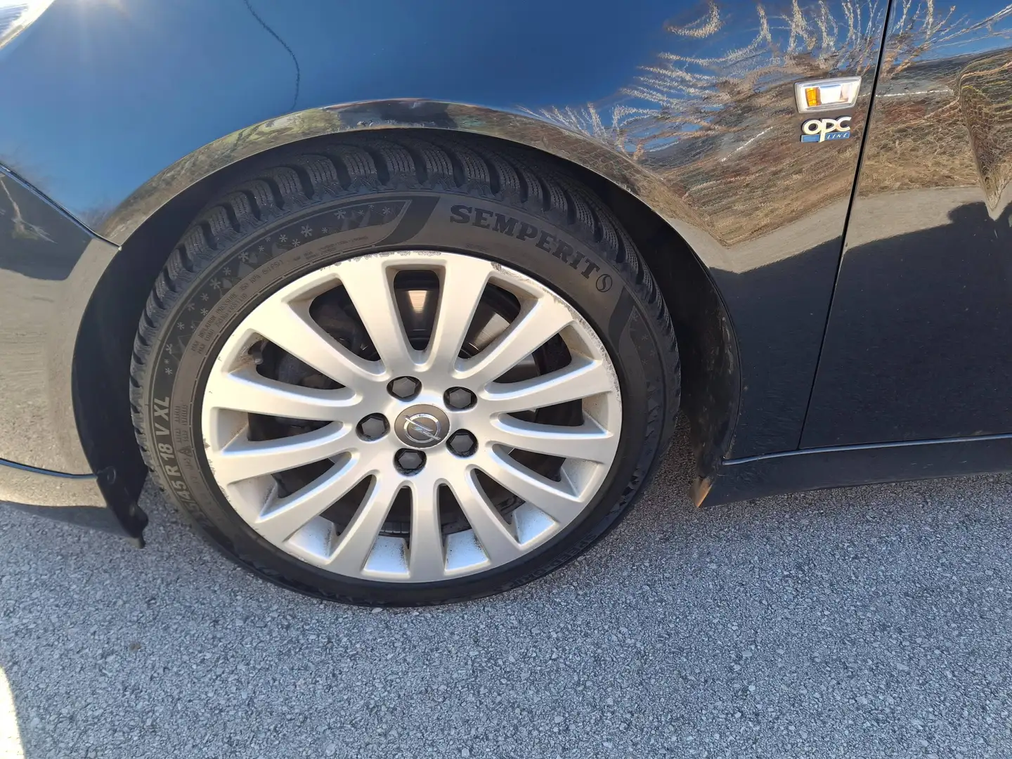 Opel Insignia Insignia ST 2,0 Edition CDTI DPF Allrad Aut. Edition Schwarz - 1