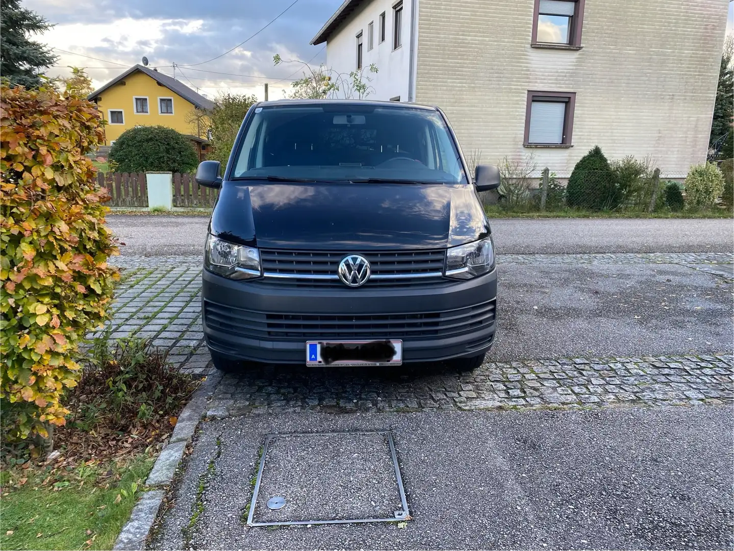 Volkswagen T6 Transporter Schwarz - 1
