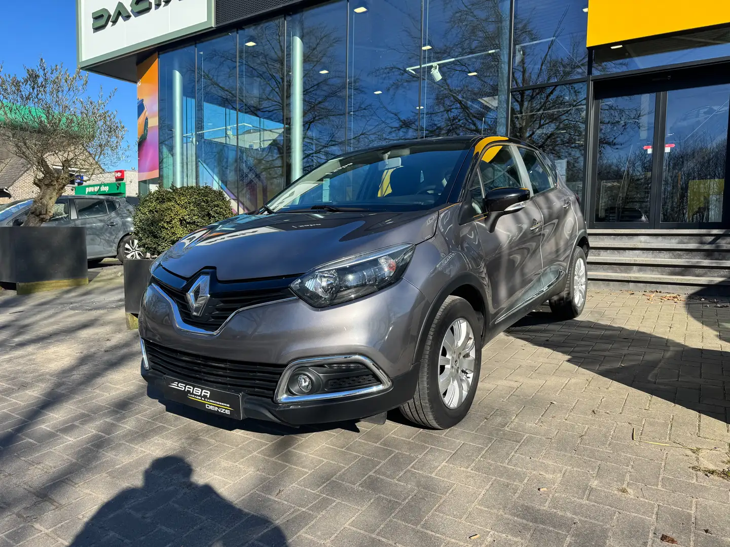 Renault Captur 1.2 TCe Zen EDC Grijs - 1