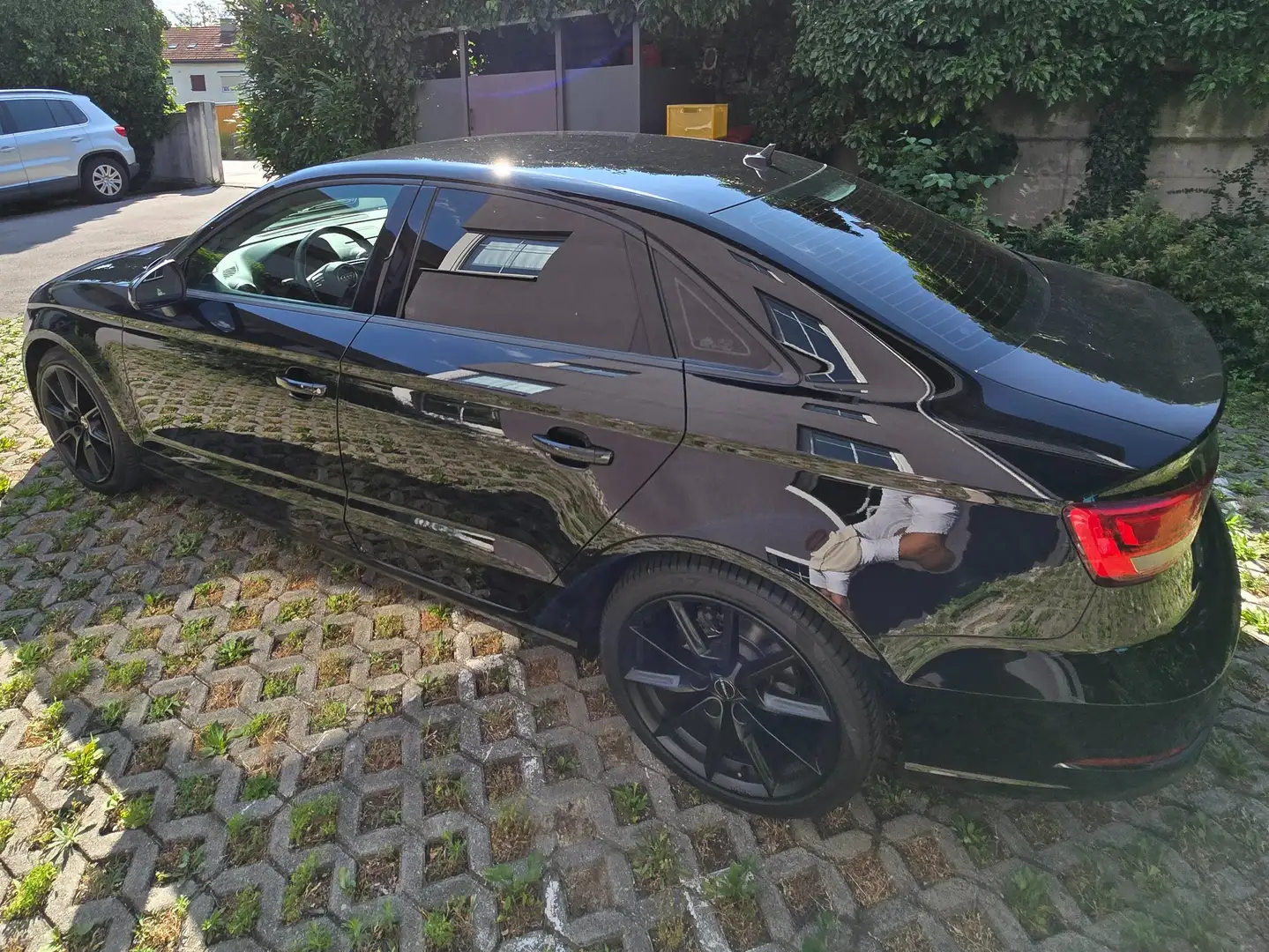 Audi A3 A3 SB 1,0 TFSI Schwarz - 2