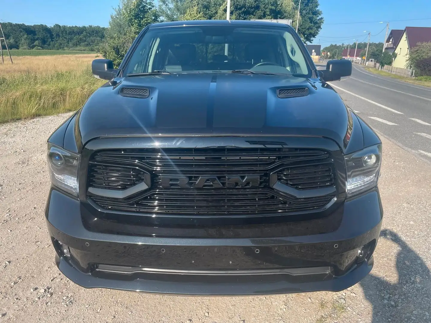 Dodge RAM Classic 6-Zoll Lift 5.7l 4x4 LED-Bar & Bügel Schwarz - 2