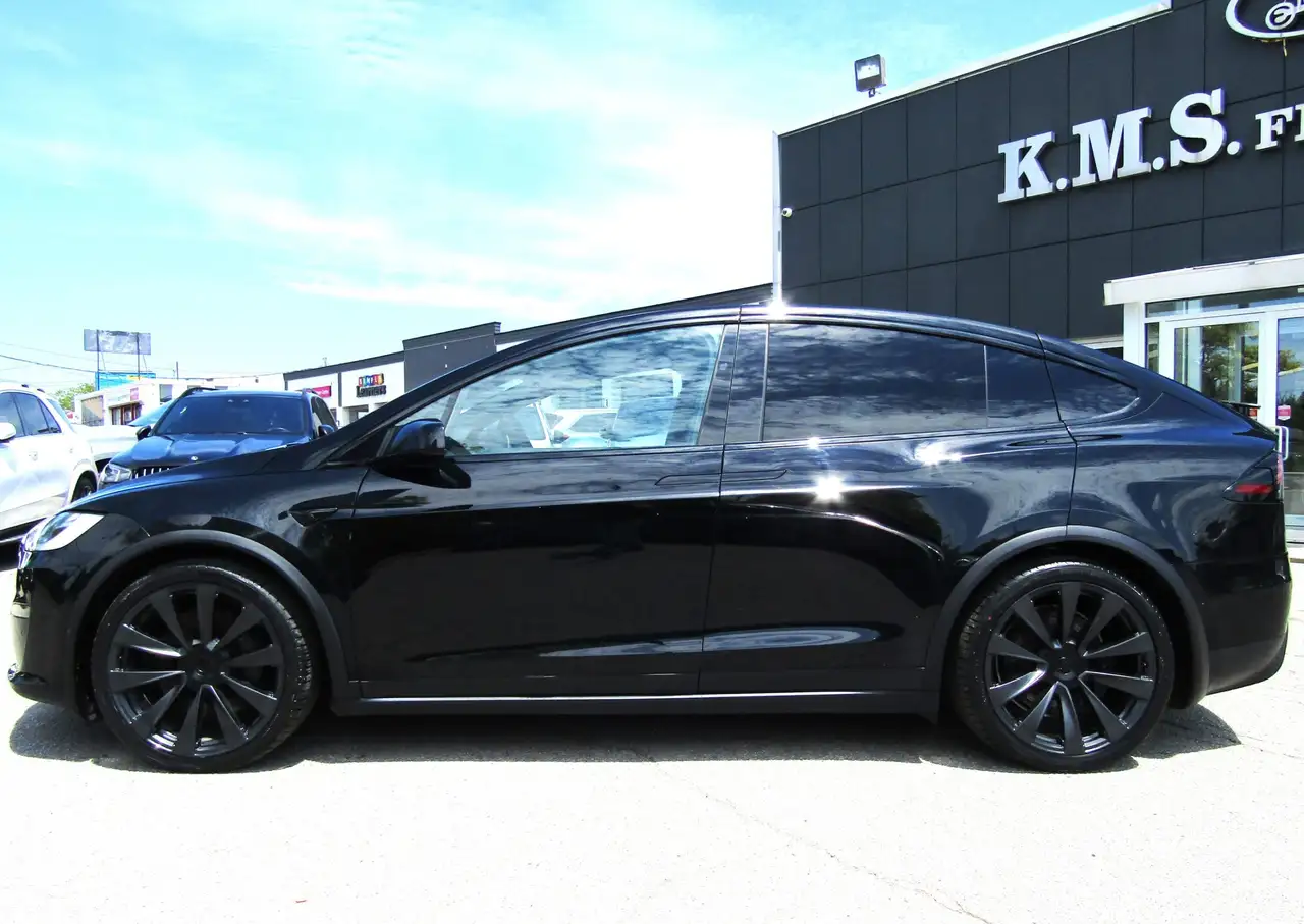 Tesla Model X photo Tesla Model X