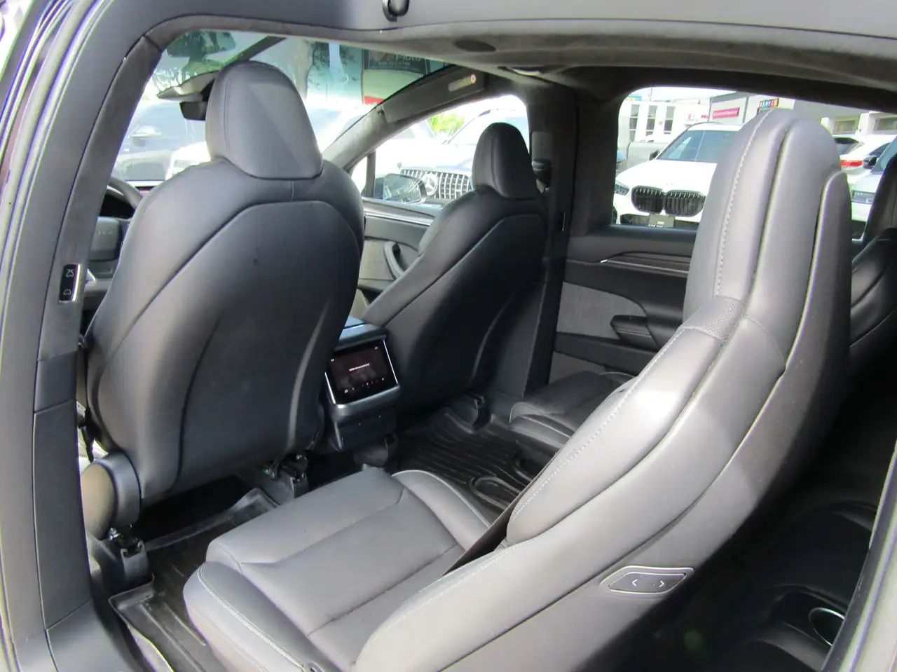 Tesla Model X photo Tesla Model X