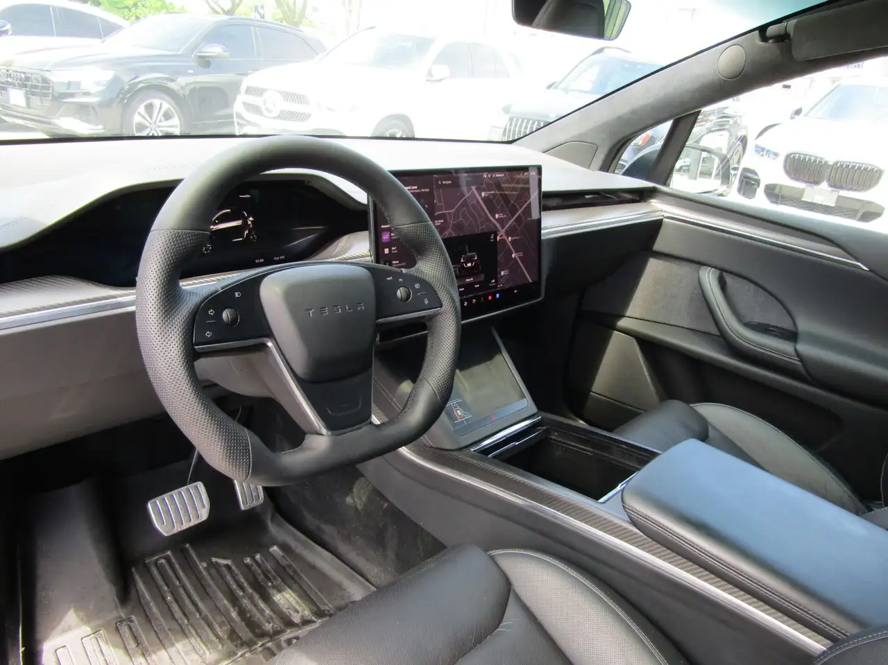 Tesla Model X photo Tesla Model X